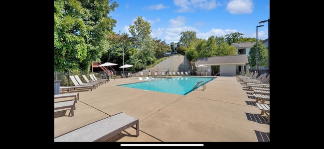 Building Photo - 2197 Nolensville Pk
