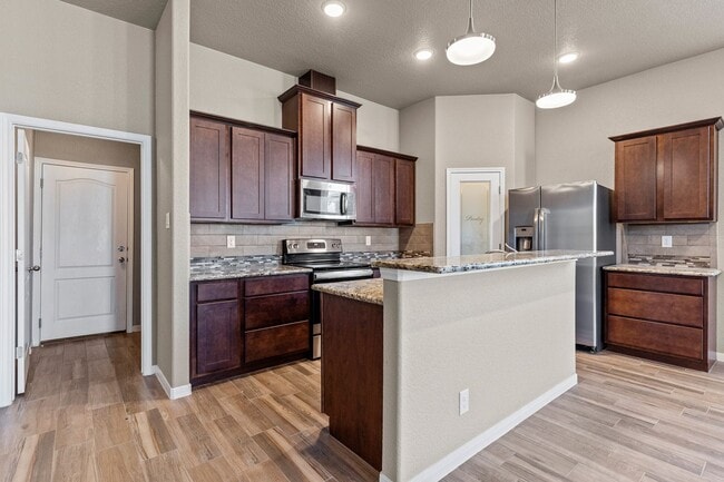 Building Photo - 901 Marlow Cove