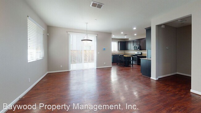 Building Photo - 4 br, 2.5 bath House - 175 Sunshine Street