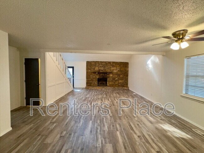 Foto del edificio - 6604 E 79th St