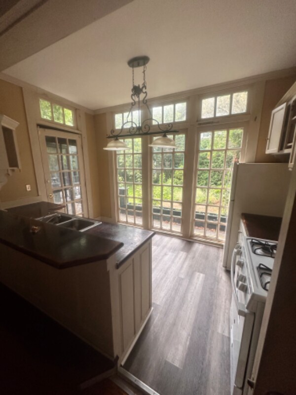 Building Photo - 80-82 Manton St