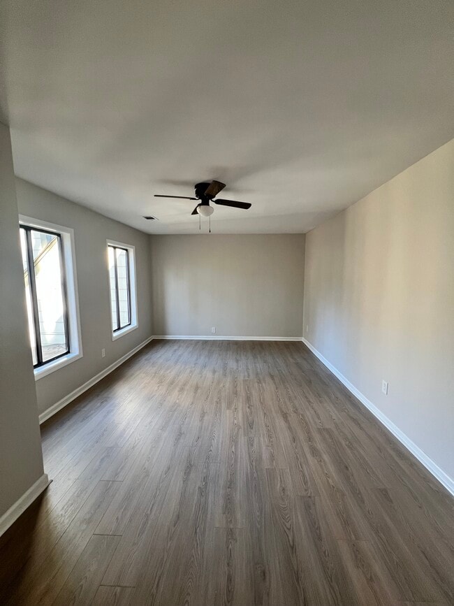 Master Bedroom - 67 Forrest Pl