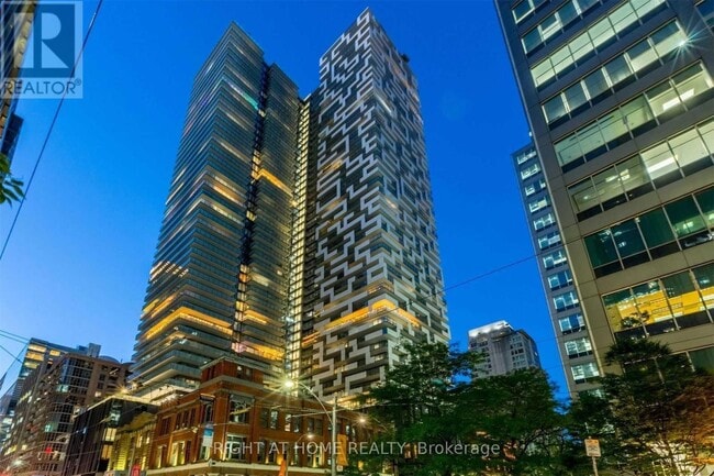 Building Photo - 20 Lombard St