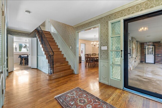 Foto del edificio - Magnificent 6 bedroom house in desirable H...