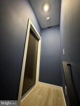 Building Photo - 2043 N Randolph St