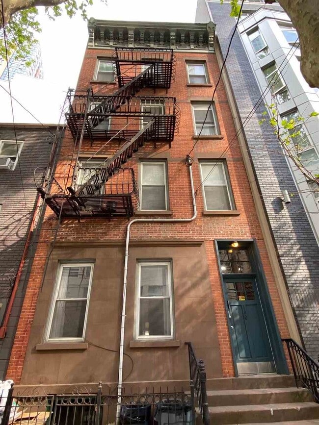 Building Photo - 160 Steuben St