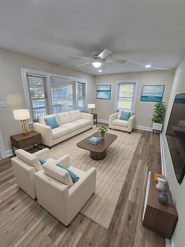 Foto del edificio - 610 Lynwood Ave NE