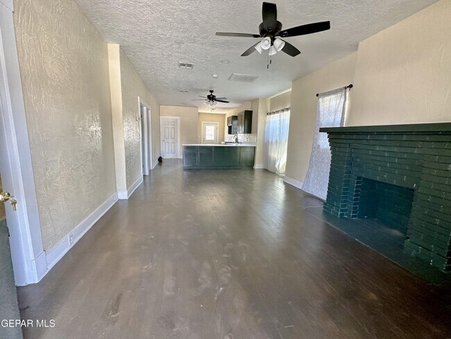 Foto del edificio - 3312 Montana Ave