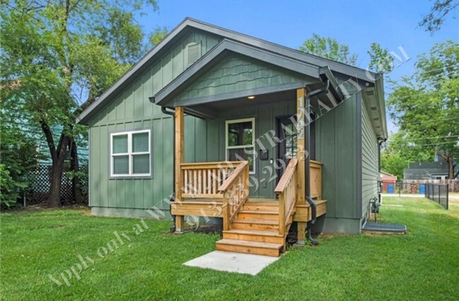 Foto del edificio - Like New Furnished Home in Lawrence Short Term Lease-Coming SOON!!