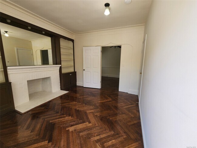 Foto del edificio - 245 W Walnut St
