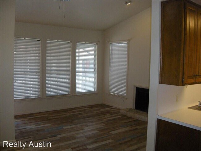 Foto del edificio - 1 br, 1 bath House - 2529 Rio Grande Unit 65