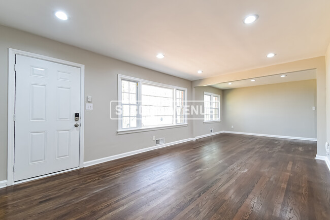 Building Photo - 4140 Campbellton RD SW