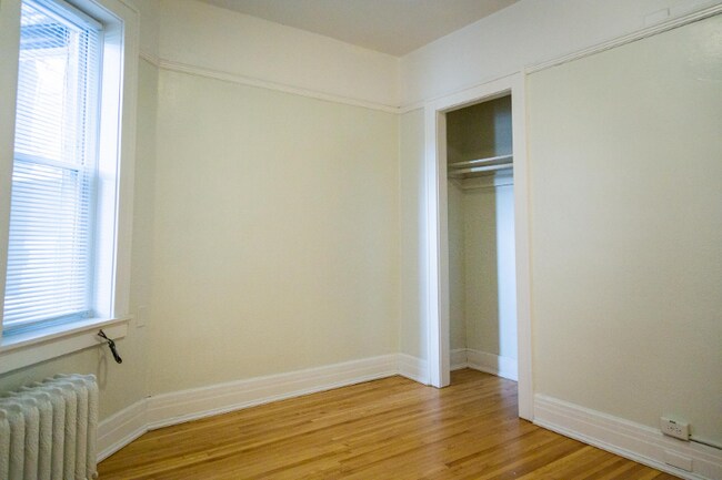 Foto del edificio - 125 N 2nd Ave E