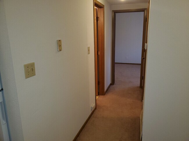 Foto del edificio - 1 bedroom apartment, central NE location, ...