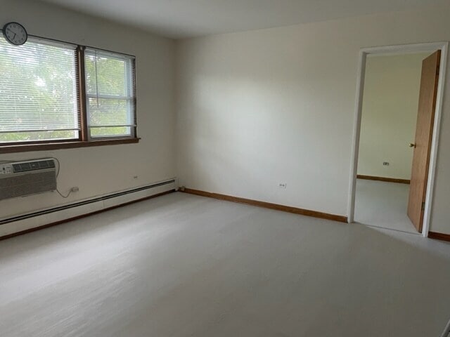 Building Photo - 4658 S Troy St