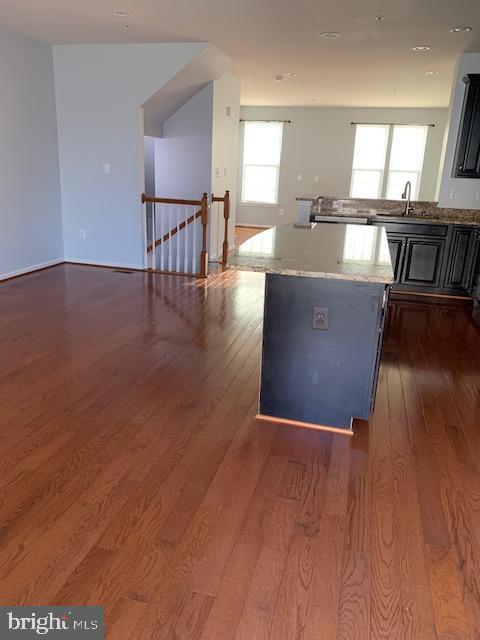 Foto del edificio - 22301 Honey Hill Ln
