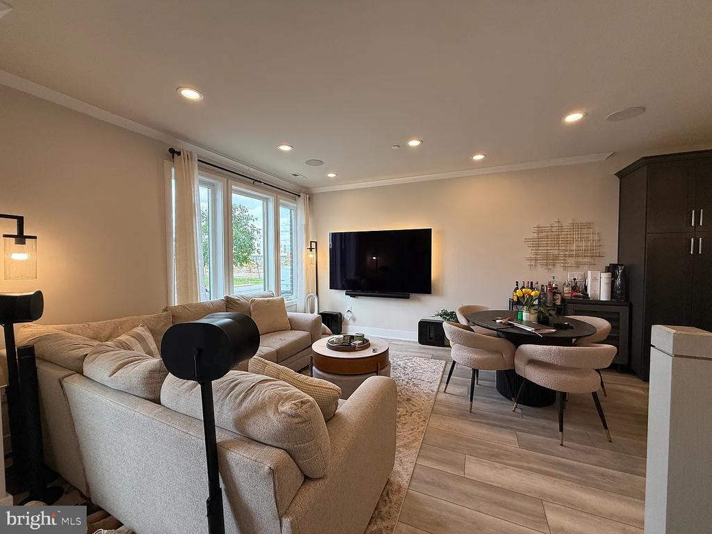 Foto principal - 3100 Schirra Ln