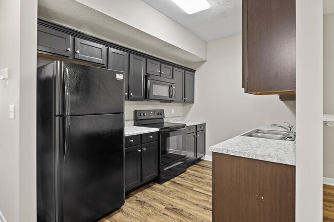 Building Photo - 730 Village Creek Dr