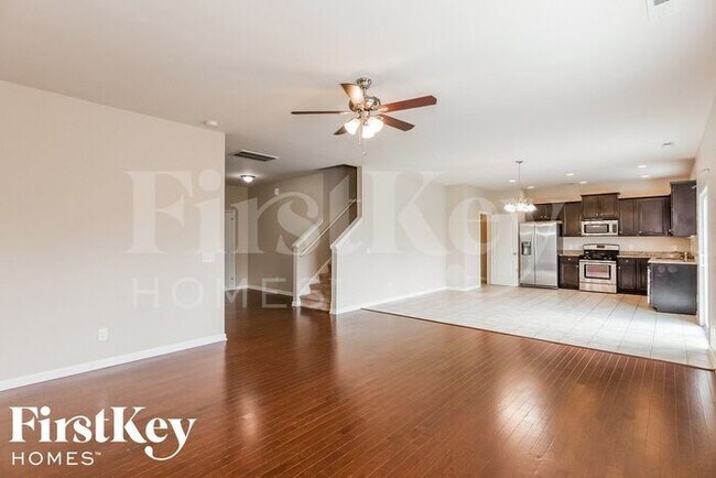 Foto del edificio - 8818 Balsam Bay Rd