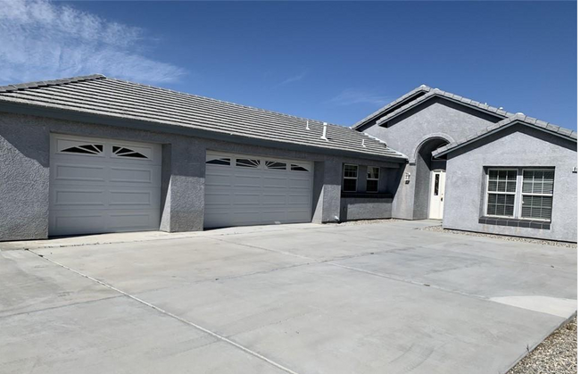 Building Photo - 8610 Bolero Dr