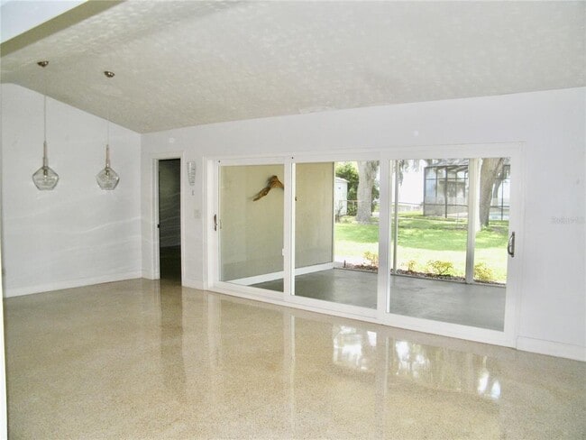 Building Photo - 1060 Jesse Ave