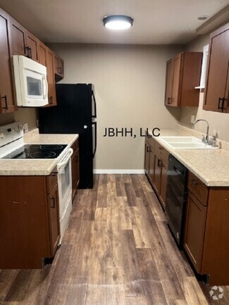 Building Photo - 3207 N Peoria Ave
