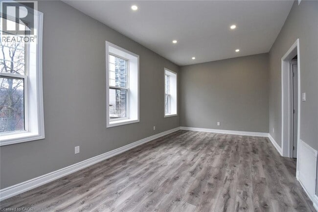 Photo du bâtiment - 98 Duke St