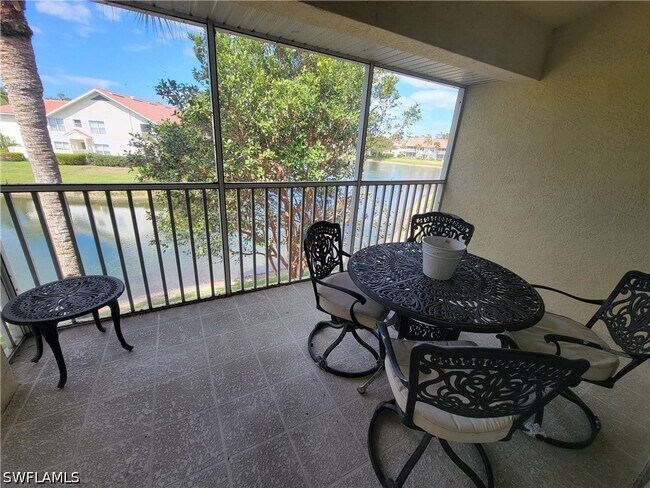 Foto del edificio - 4950 Deerfield Way