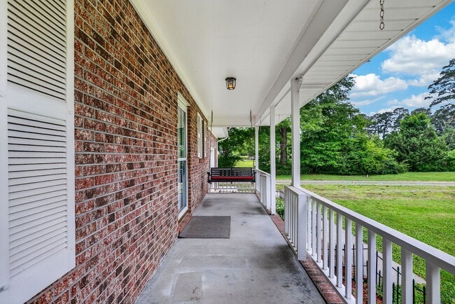 Building Photo - 1313 Pony Farm Rd