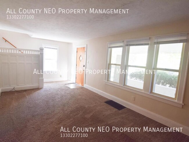 Building Photo - 3 Bedroom house in Akron!