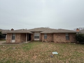 Building Photo - 2522 Indigo Ln