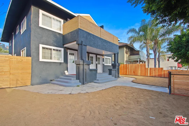 Building Photo - 911 Cypress Ave