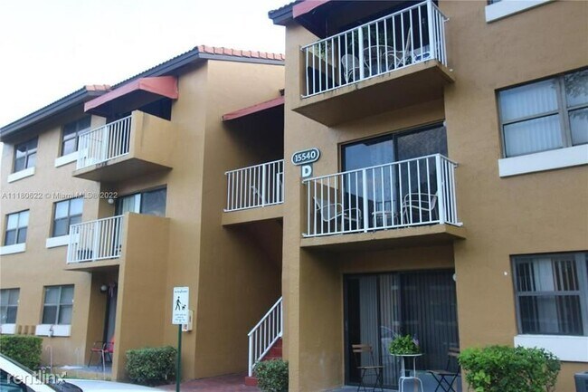 Building Photo - 2 br, 1 bath Condo - The Courts Apartments...