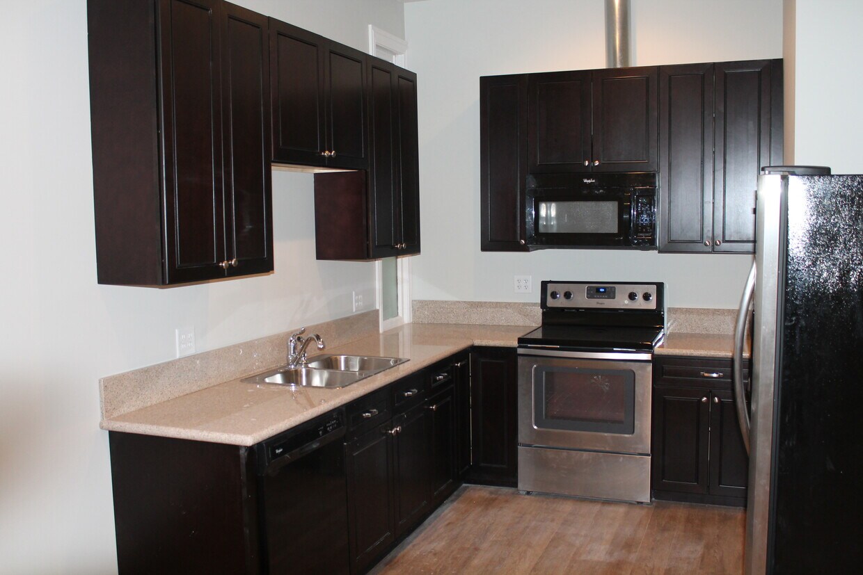 Stainless steel appliances - 132 N 3rd St