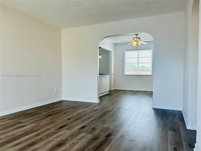 Foto del edificio - 1330 SW 6th St