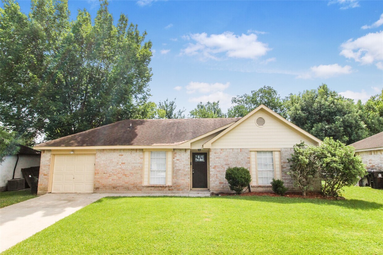 Foto principal - 12702 Gotham Dr