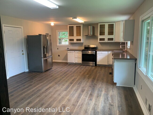 Building Photo - 3 br, 2 bath House - 124 Millwood Road
