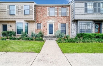 Building Photo - 7505 Memorial Woods Dr