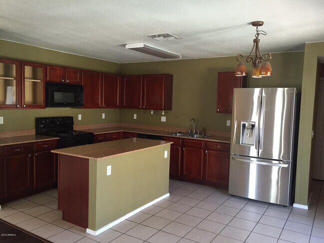 Foto del edificio - 17025 W Marconi Ave