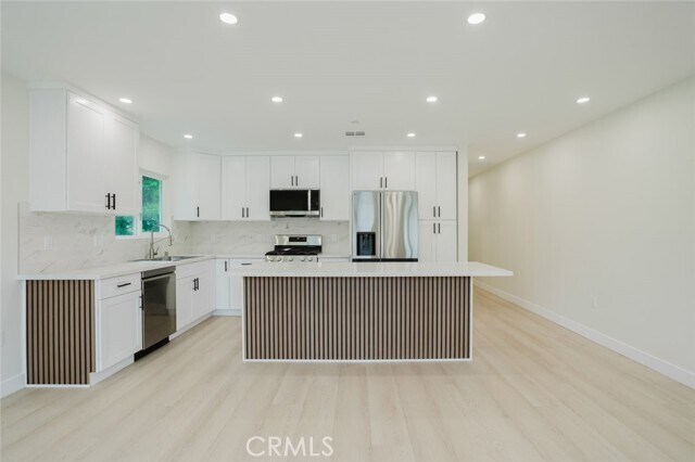 Foto del edificio - 5740 Beck Ave