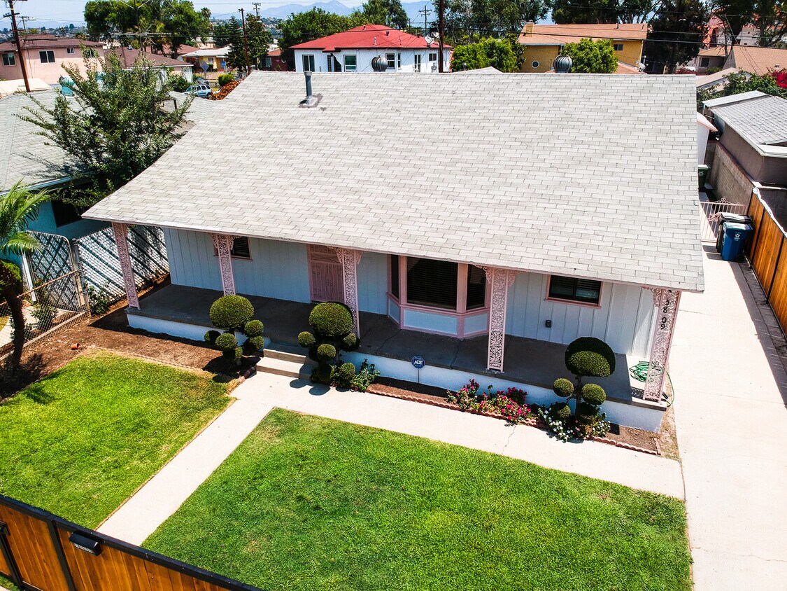 Primary Photo - 5809 Repetto Ave