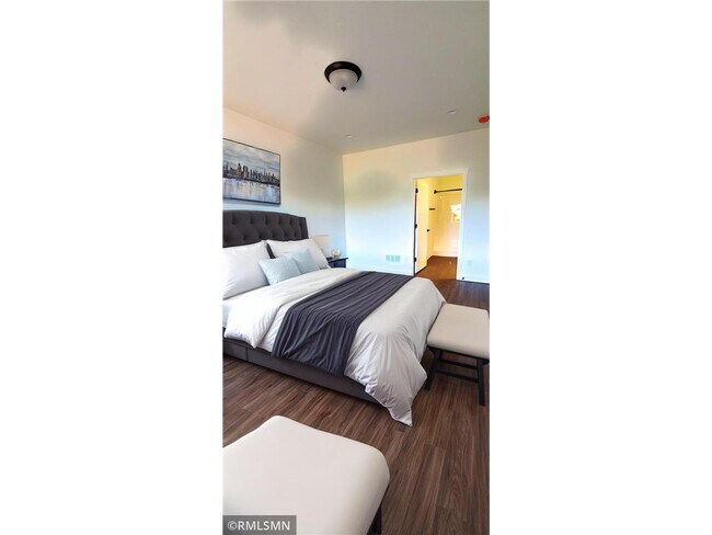 Foto del edificio - 1229-1231 Wisteria Ln