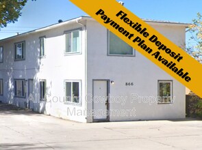Building Photo - 866 N 5th St