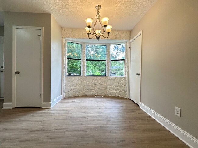 Foto del edificio - Home for rent in Grayson Valley