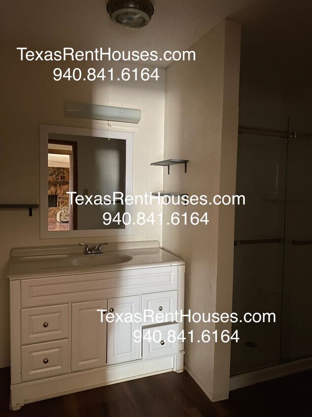 Foto del edificio - Small Town Life in Historic Throckmorton, Texas