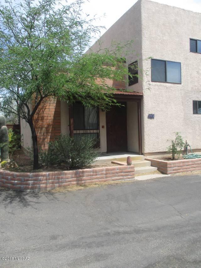 Building Photo - 1971 N Palo Verde Blvd