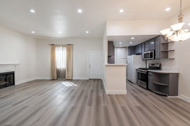 Foto del edificio - 151 N Maple St