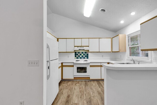 Foto del edificio - Pet Friendly, 2 Bedroom, 2 Bath Home with ...