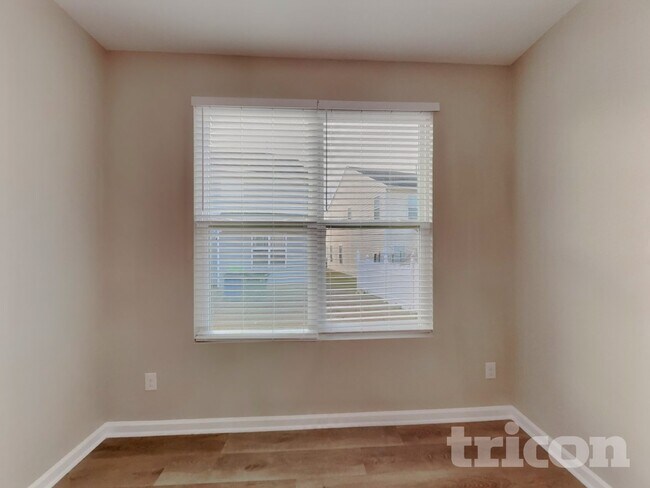 Foto del edificio - 3513 Diamond Springs Dr