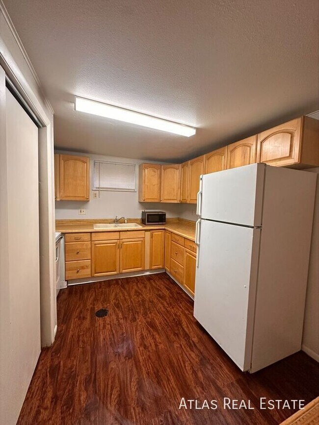 Foto del edificio - 681 Fraser St